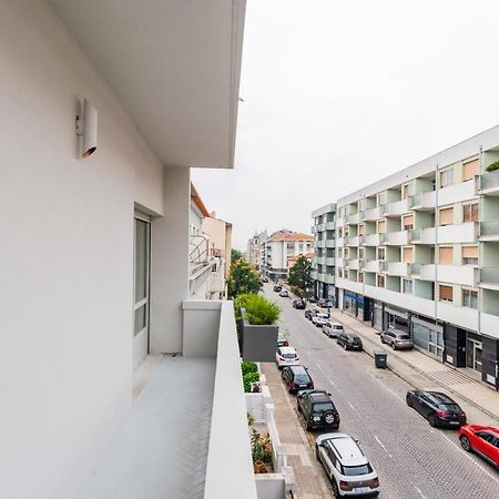Amazing Duplex - Mid Century Experience & Parking Lägenhet OOporto Exteriör bild